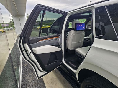 2025 Cadillac Escalade Sport Platinum