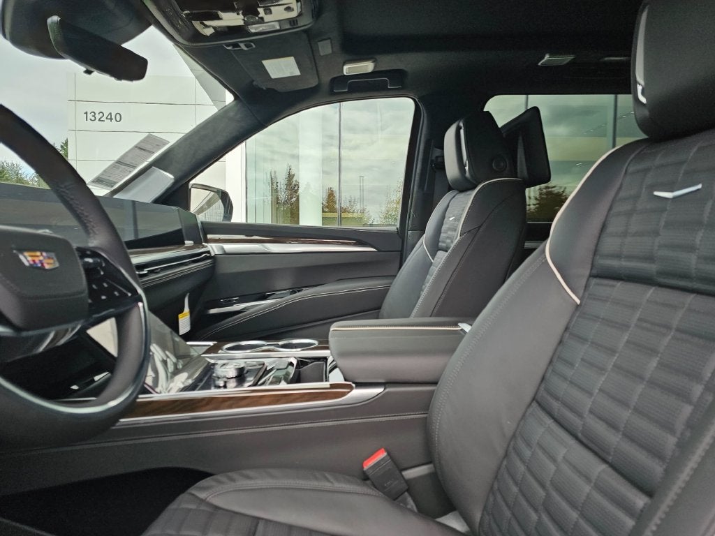 2026 Cadillac Escalade ESV Platinum Edition