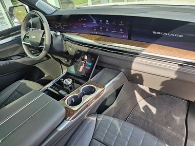 2026 Cadillac Escalade ESV Platinum Edition