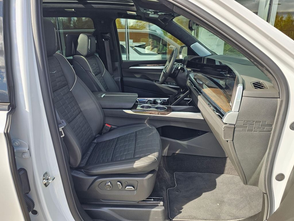 2026 Cadillac Escalade ESV Platinum Edition