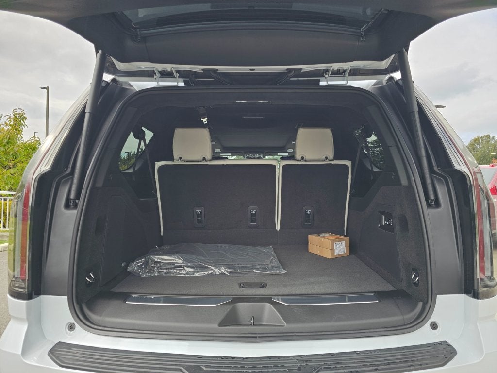 2026 Cadillac Escalade ESV Platinum Edition