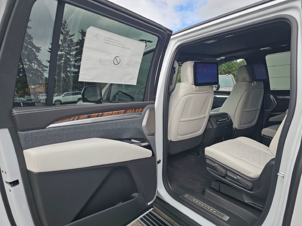 2026 Cadillac Escalade ESV Platinum Edition