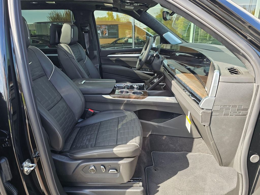 2026 Cadillac Escalade ESV Platinum Edition