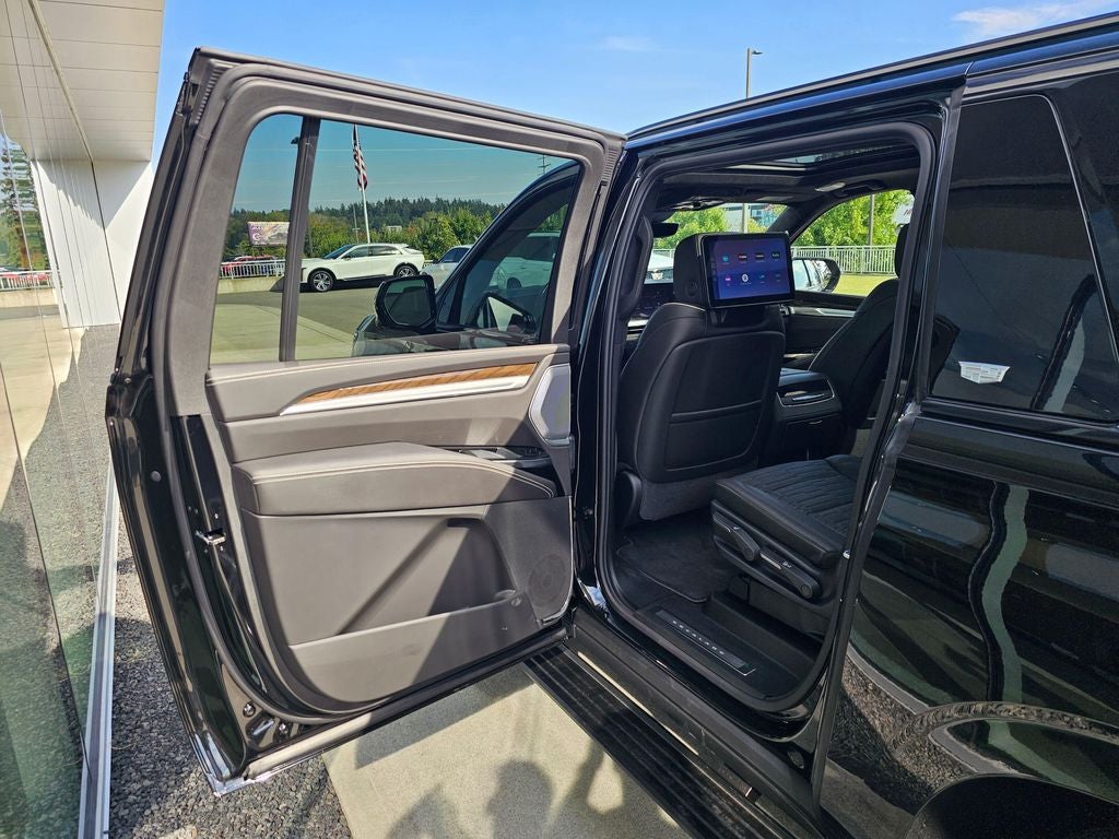 2026 Cadillac Escalade ESV Platinum Edition