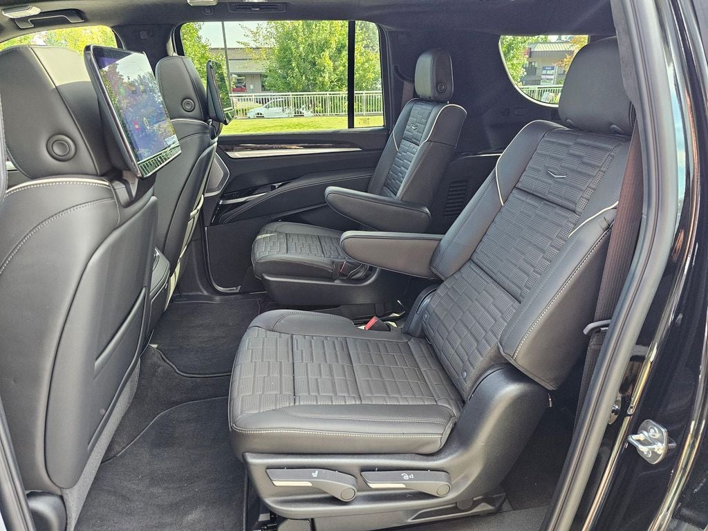 2026 Cadillac Escalade ESV Platinum Edition