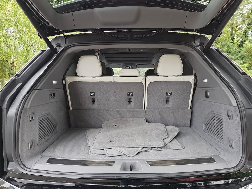 2026 Cadillac ESCALADE IQ Luxury