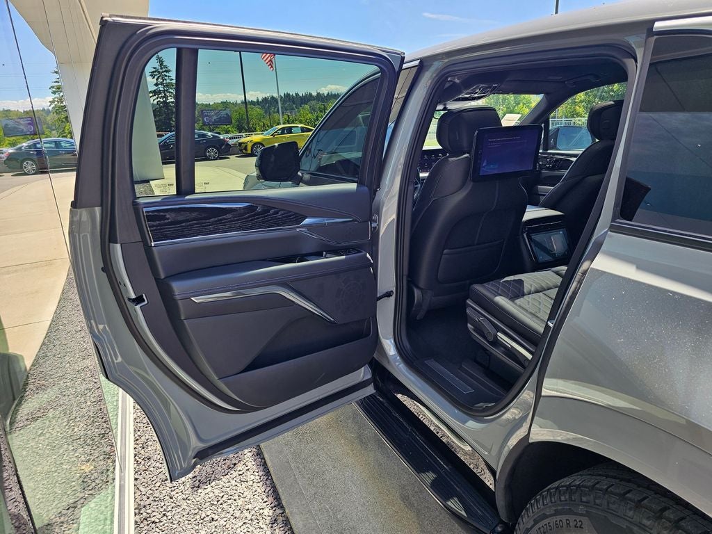 2026 Cadillac ESCALADE IQ Luxury