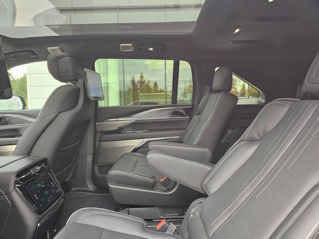 2026 Cadillac ESCALADE IQ Premium Sport