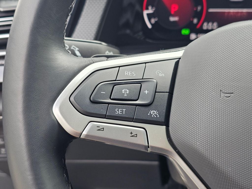 2024 Volkswagen Atlas Cross Sport 2.0T SEL Premium R-Line