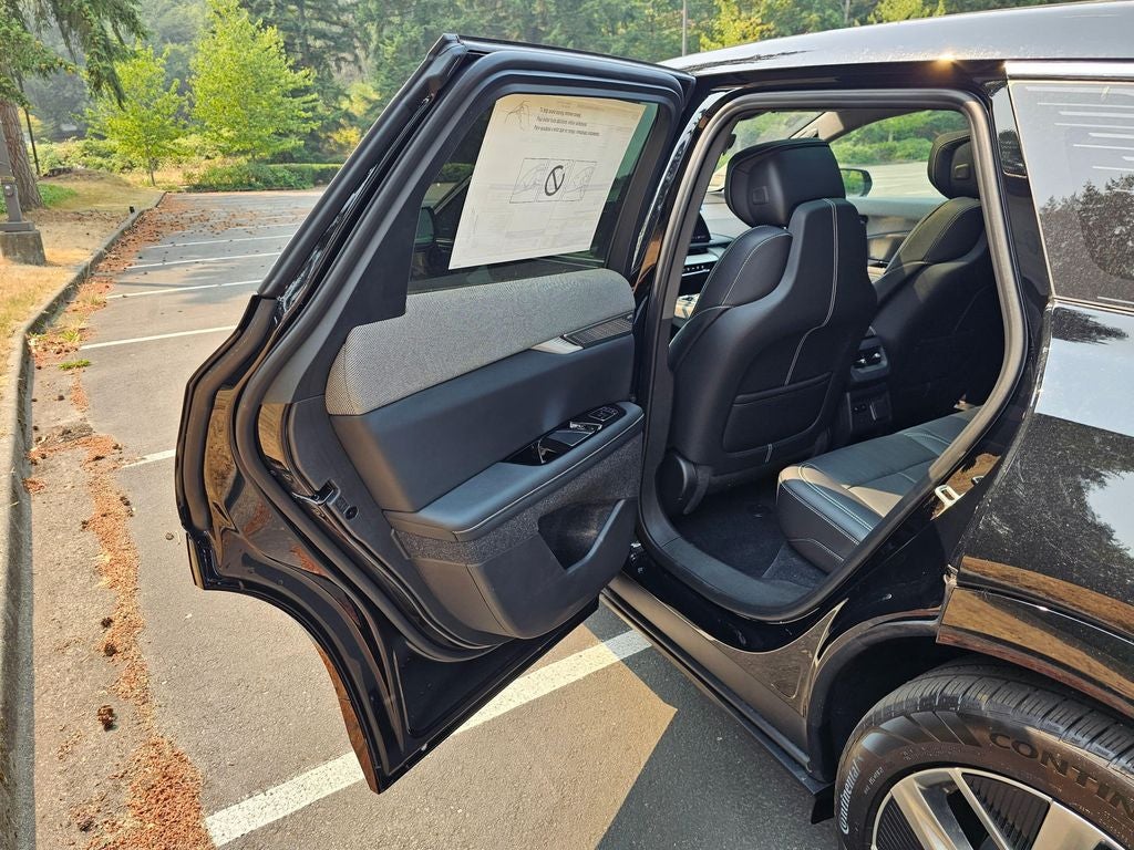2026 Cadillac OPTIQ Premium Luxury - Photo 15