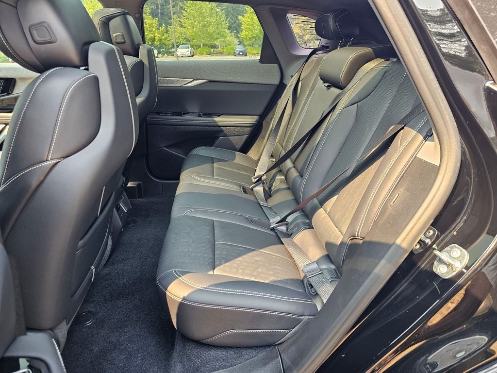 2026 Cadillac OPTIQ Premium Luxury - Photo 16