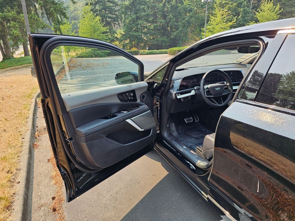 2026 Cadillac OPTIQ Premium Luxury - Photo 18